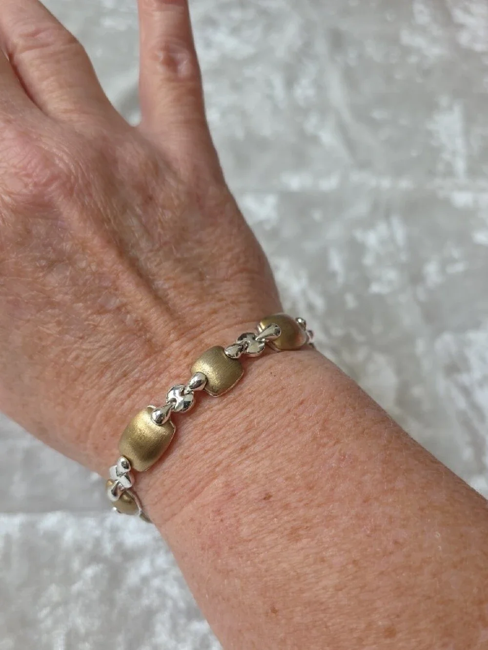 Liz Claiborne Matte Gold and Silver Link Bracelet 7.5 Inches